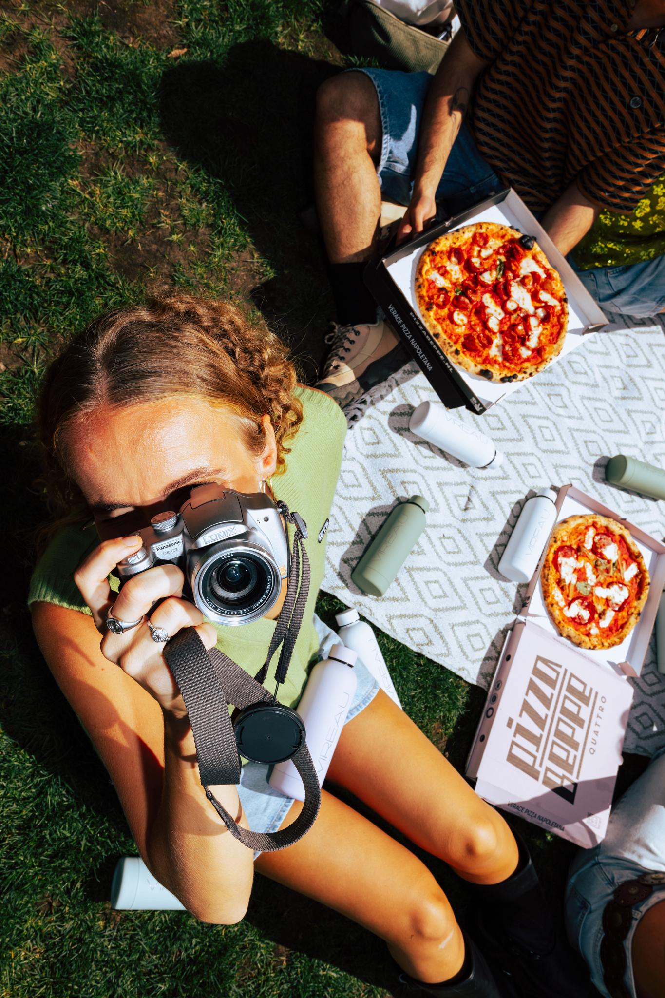 Vireau RVS drinkfles – water vullen, afsluiten en drinken zonder BPA of microplastics.